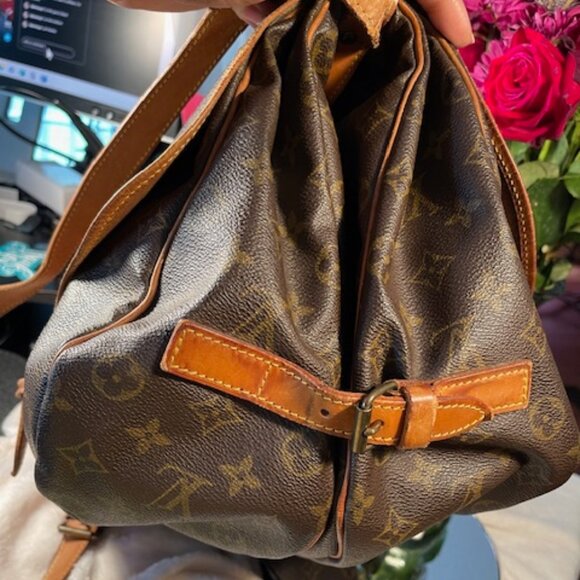 Louis Vuitton Saumur 35 Authentic 90'S Vintage Monogram Crossbody with COA - Picture 5 of 16